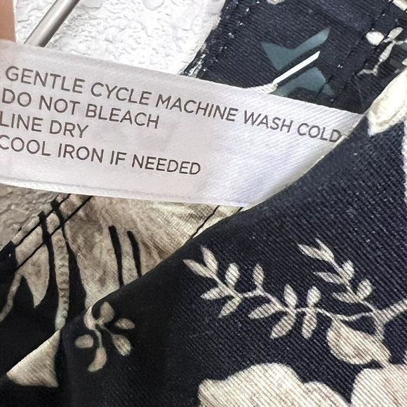 Tuckernuck Ojai Vine Black Beige Floral Pull-On Mini Skort Size Medium NEW - Picture 5 of 8